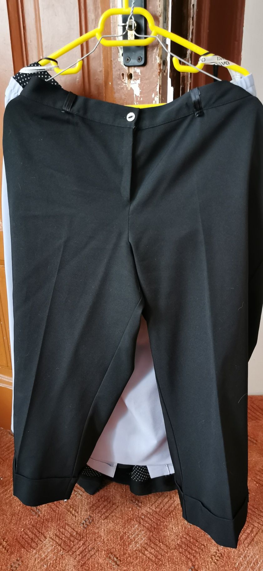 2 perechi pantaloni plus unul gratis, 3/ 4, black mărimea L XL