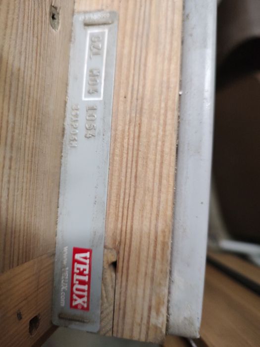 Прозорци Velux за скосени тавани.