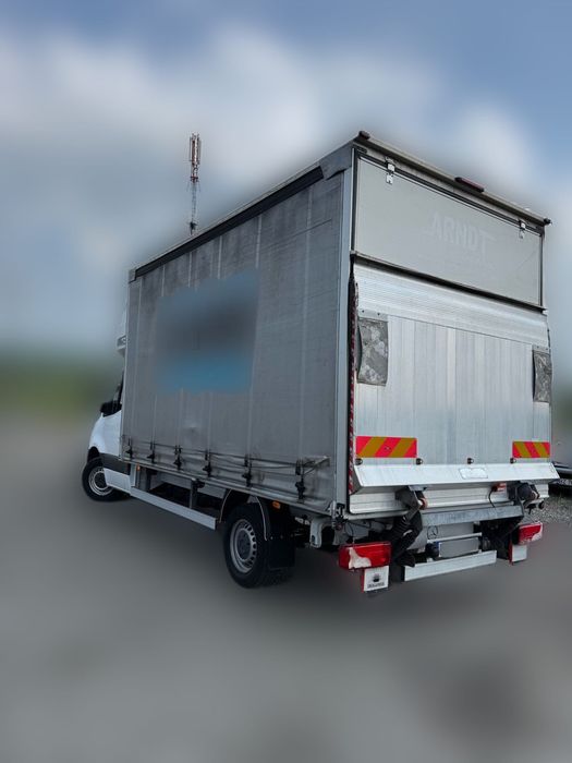 Vand mercedes sprinter 2018 cu lift