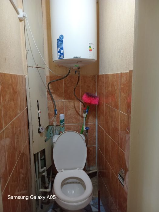 1chi etaj 3 xona 4 xonaqilingan yani balkon 1 metr oldinga surilgan