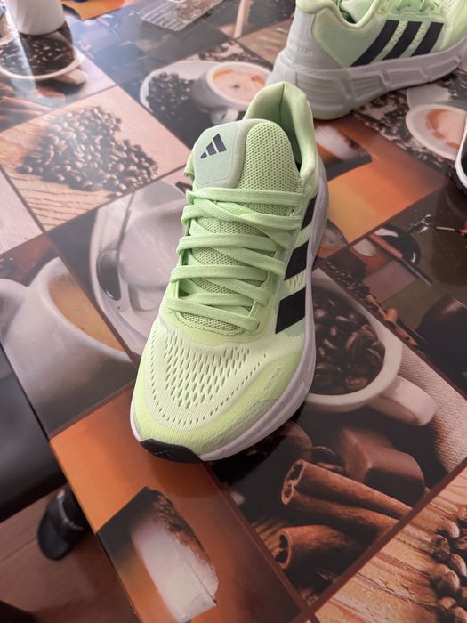 Vand adidas noi nr 42