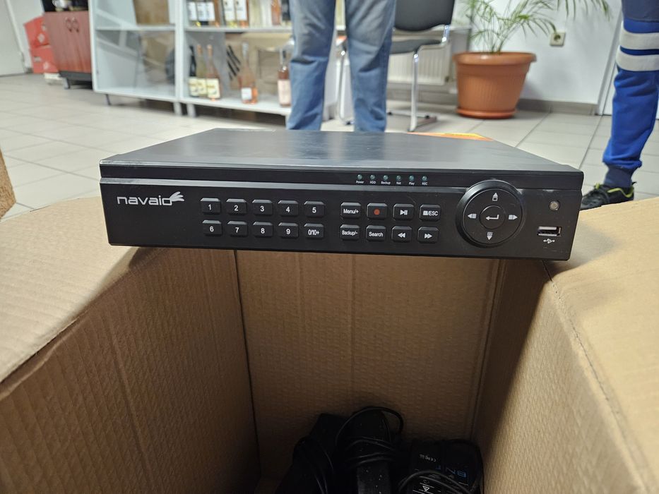 2 seturi Dvr 16 Camere + 2 seturi alarme paradox