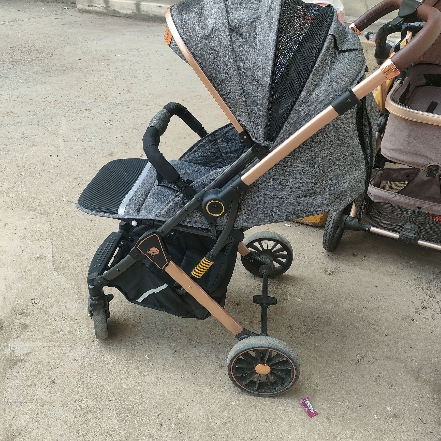 Продам коляску прогулочную
