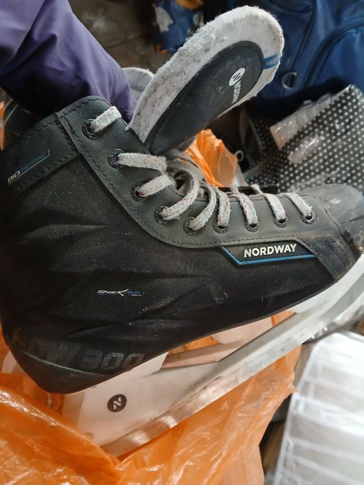 Коньки мужские 43р