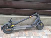 Trotineta electrica Xiaomi Mi Electric Scooter 3 , putere motor 300 W