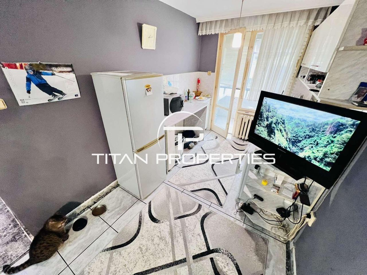 Дава се под наем Тристаен апартамент в Бургас, Лазур - 80 кв.м за 459 € - Снимка #4