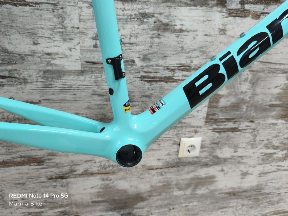 НОВ карбонов шосеен велосипед Bianchi Specialissima CV | 55