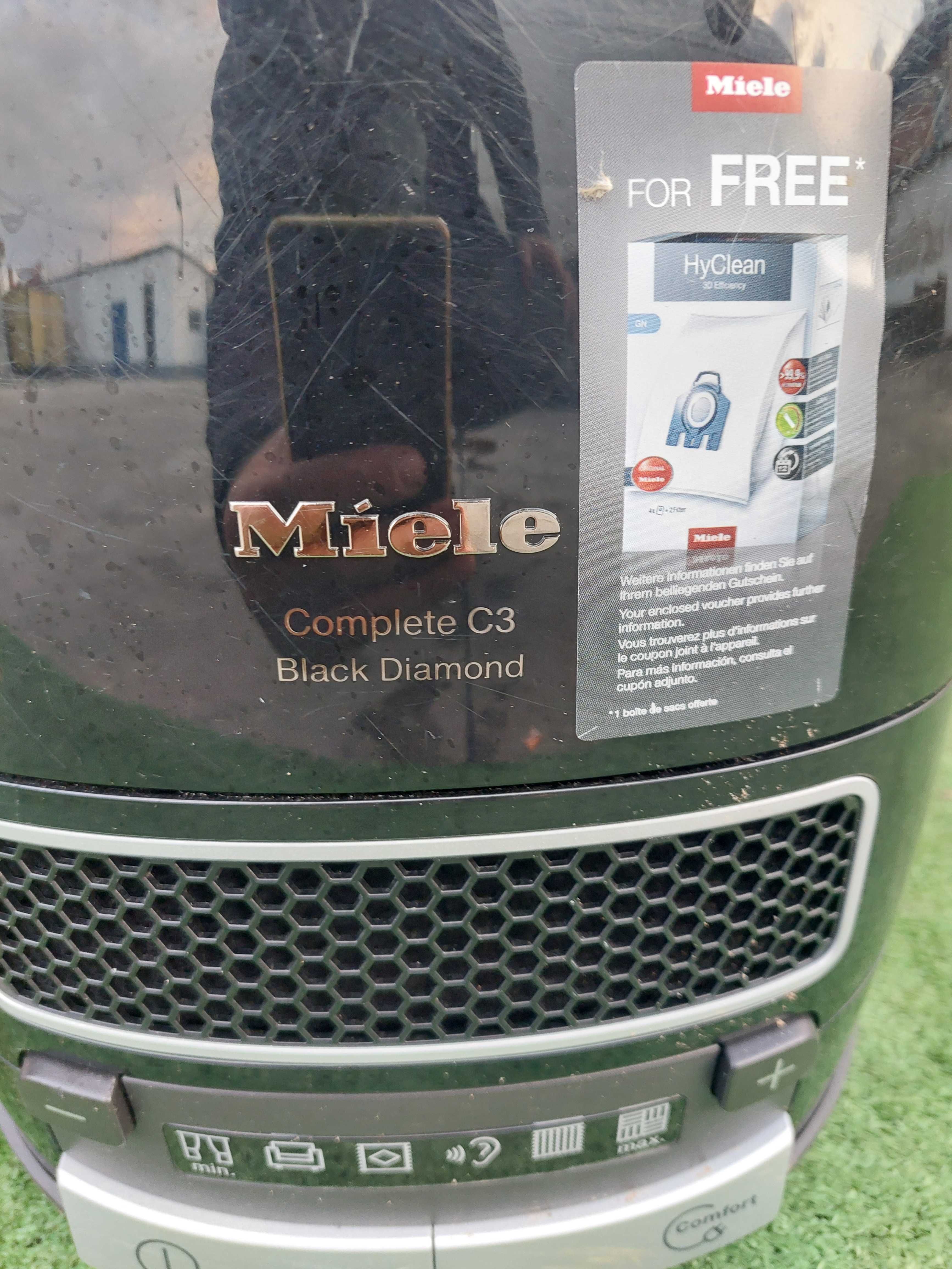 Прахосмукачка Miele C3