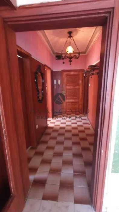 Продава се Тристаен апартамент в Пловдив, Кючук Париж - 67 кв.м за 1687 €/кв.м - Снимка #1