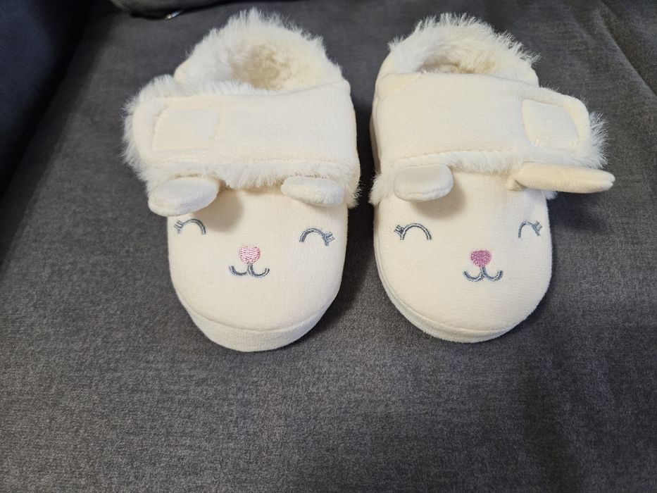 Топли бебешки пантофи за вкъщи