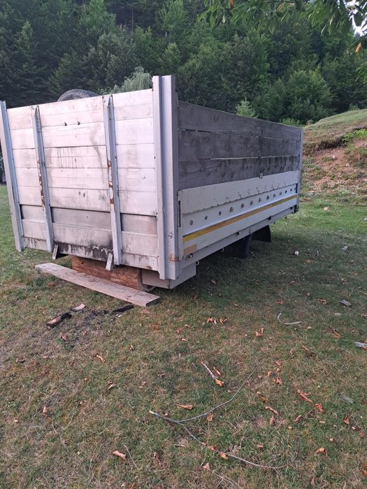 Bena mercedes vario 4,15 m X 2,30 m