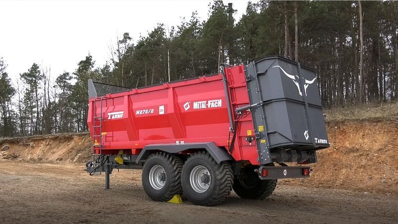 Разбрасыватели навоза Metal-Fach 6, 8, 10 тонн производство Польша