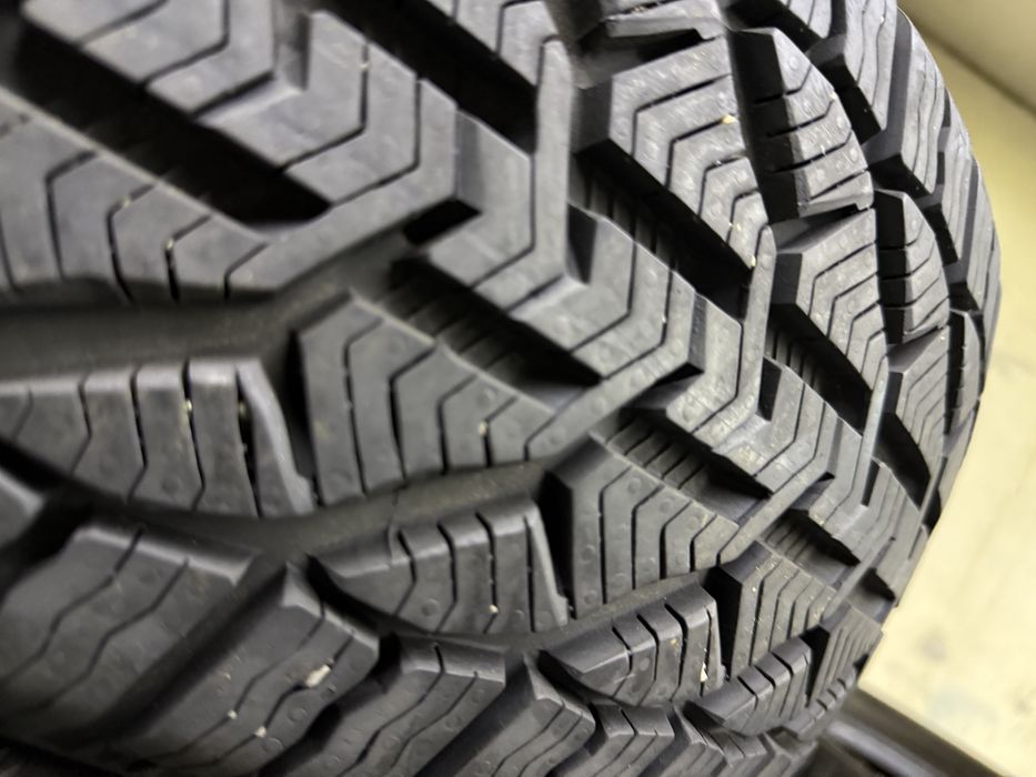 Зимни гуми 215/50/17