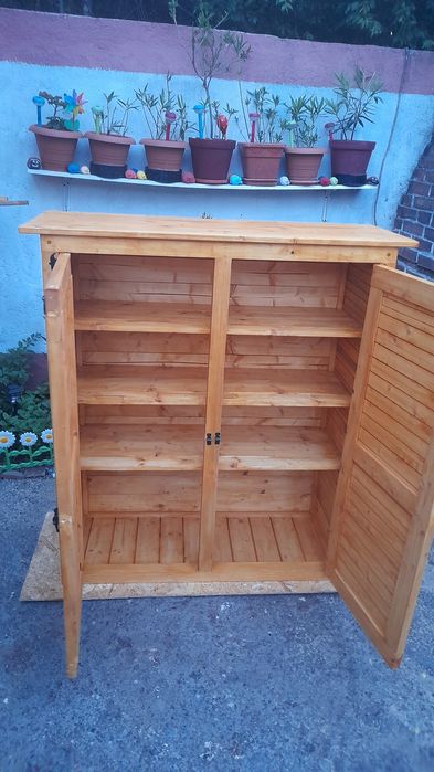 Mobilier Rustic din lemn masiv