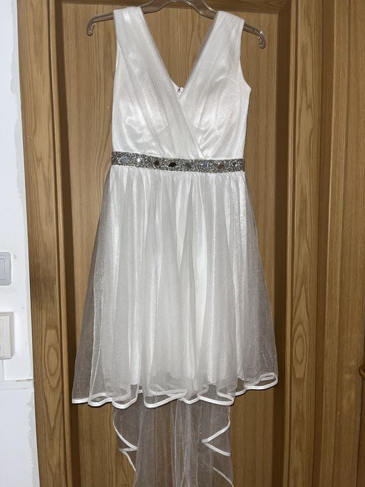 Vand rochie mireasa scurta cu trena