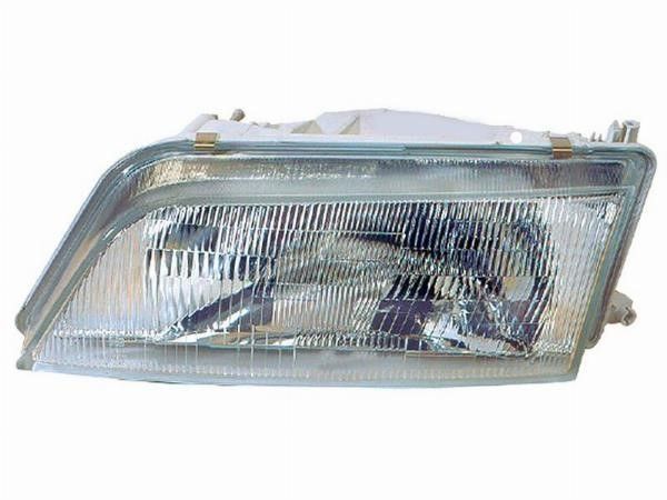 Фара  Nissan Cefiro