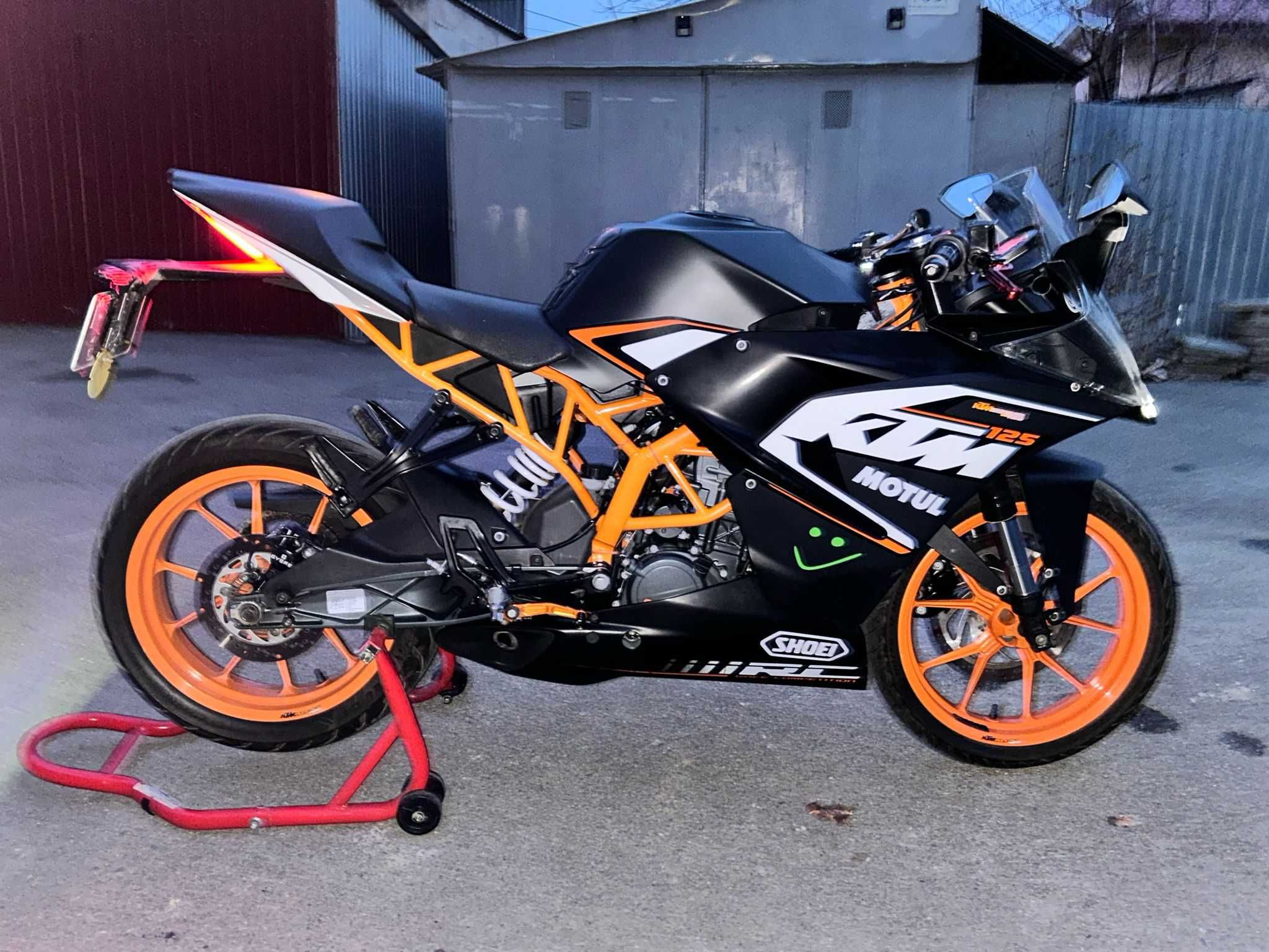 Motocicleta 125 KTM RC ABS