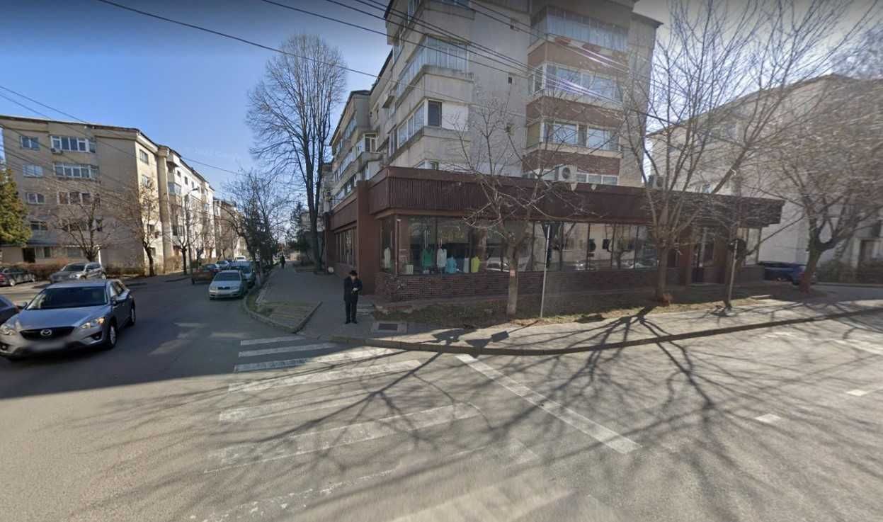 Unic în Bacău,Vând Apartament,4camere,confort 1 sporit,etaj I,centru