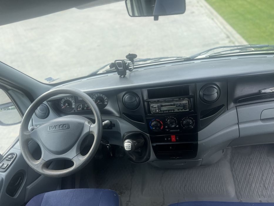 Пътна помощ Iveco daily 35c15 3.0 верига двойна гума 5.10м