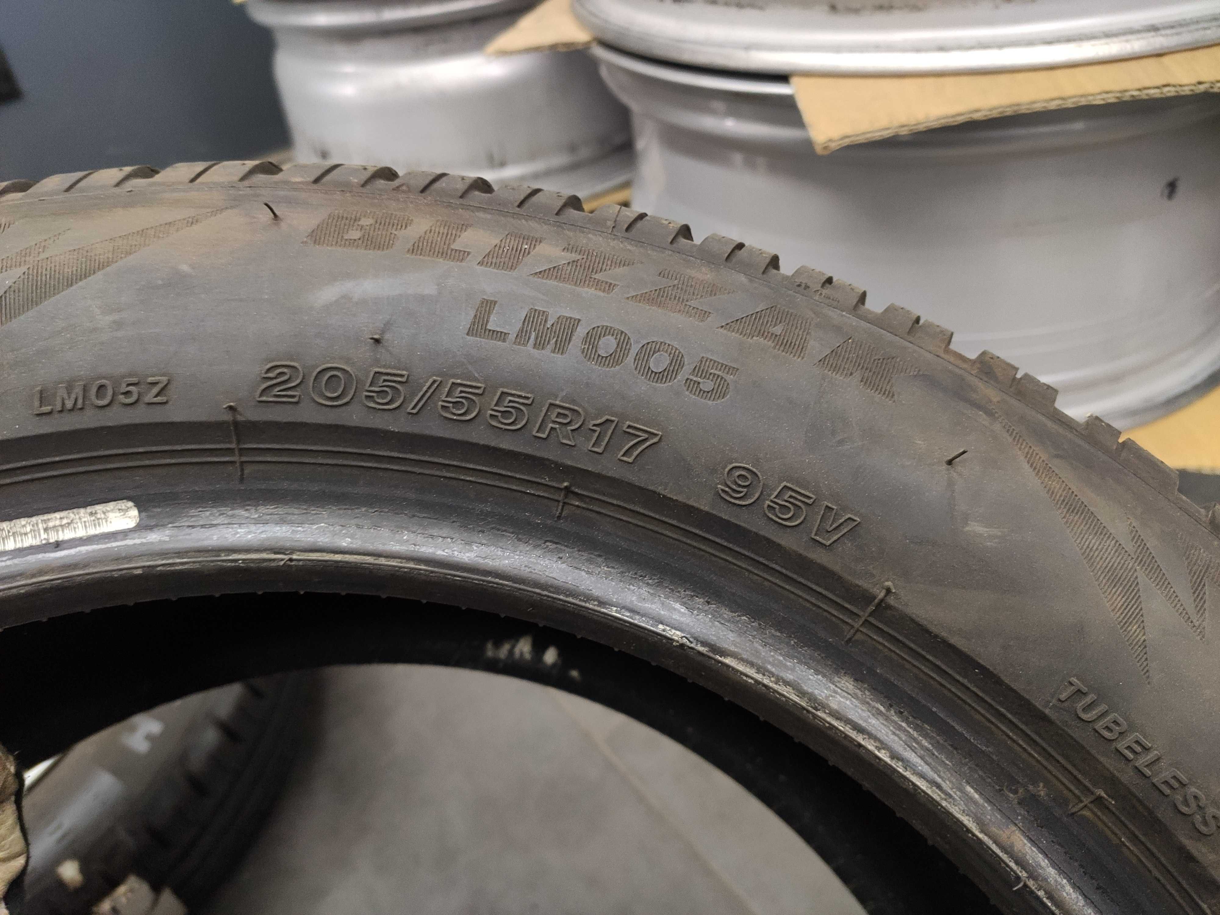 4бр Зимни гуми 205 55 17 - Bridgestone DOT 2023