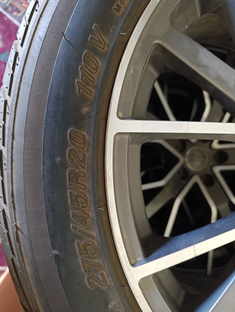 Продается литые диски с шинами 275/45R20