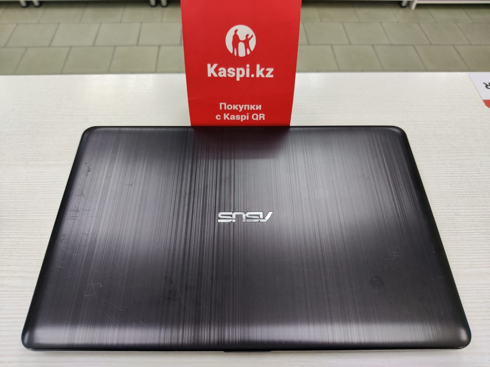 Asus ШОК цена (Core i5-7200u, 500 Gb, 4 Gb DDR4)