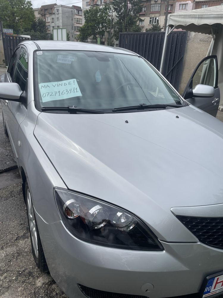 autoturism mazda 3