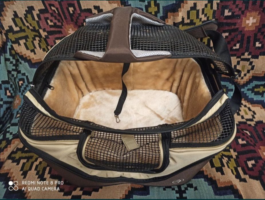 Geanta pentru transportul animalelor de companie. (NOUĂ)