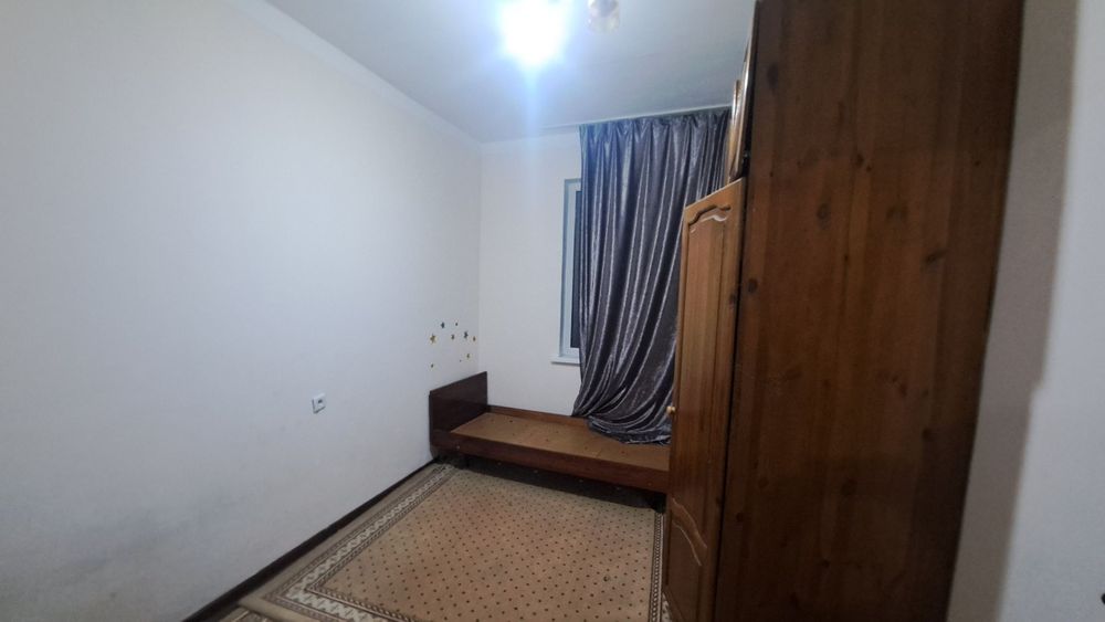 Чирчик шахар 
Пед инститпут ёнида 7 етажкада
#3-хона 1-етаж 
Кварти