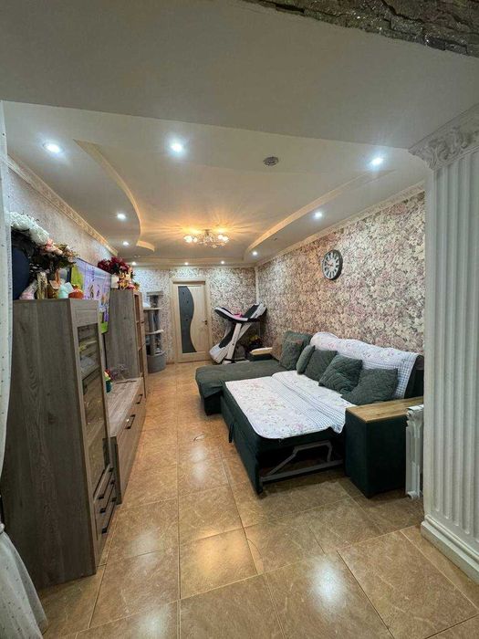 Чиланзар-4. Кирпичный дом. 2\4\4. Евро, метро Мирзо Улугбек. TL