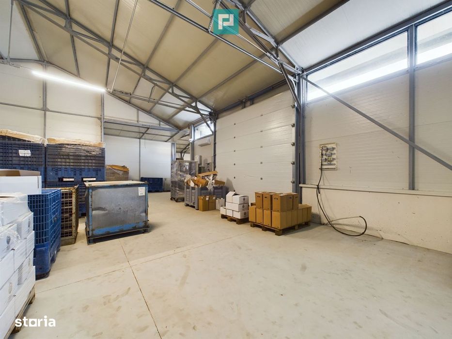 Hală de producție cu spații de birouri
