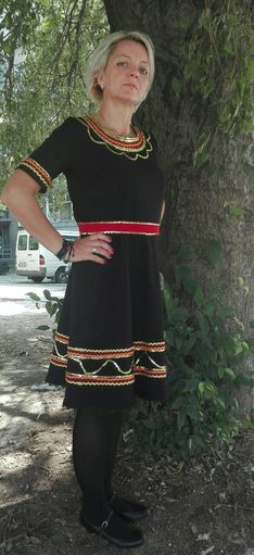 Фолклорна рокля черна-95 лв