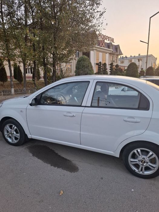 Продам машину Nexia 3