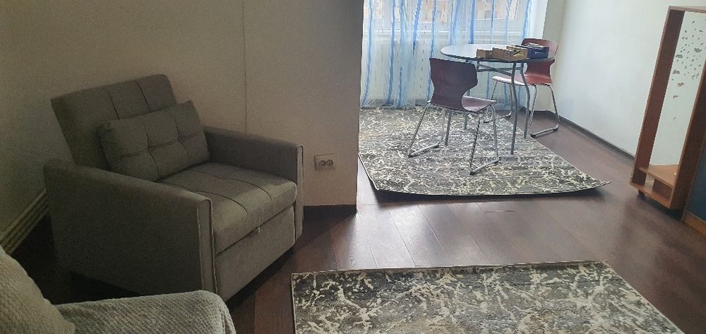 Închiriez garsonieră zonă centrala