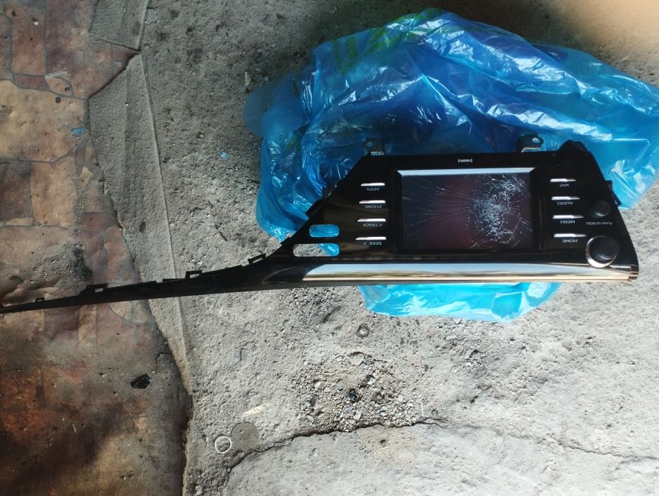 Срочно продам Штатную магнитолу Камри 70 Американец