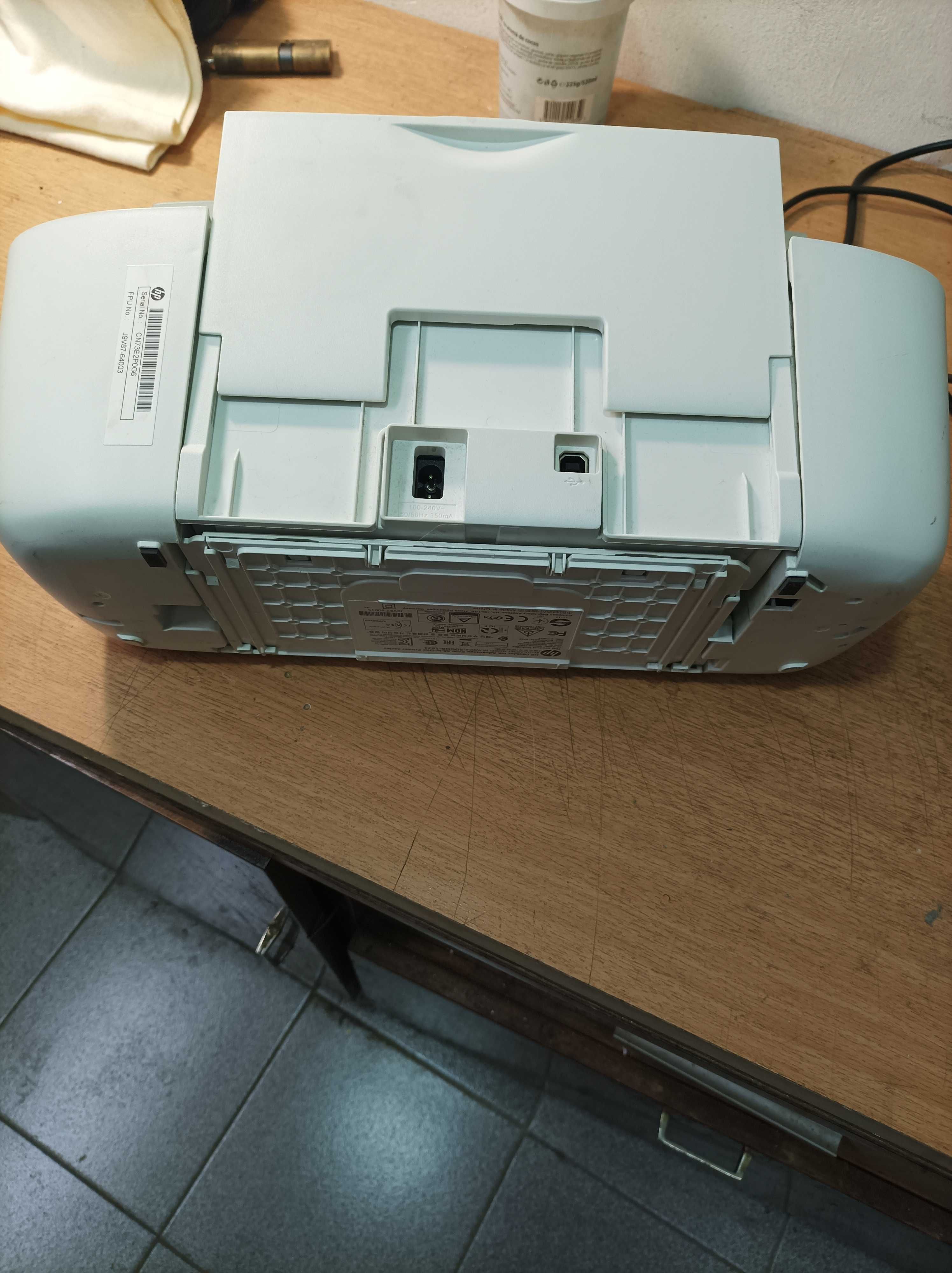 Принтер.HP.Нов.Заредени глави.Подаръци.
