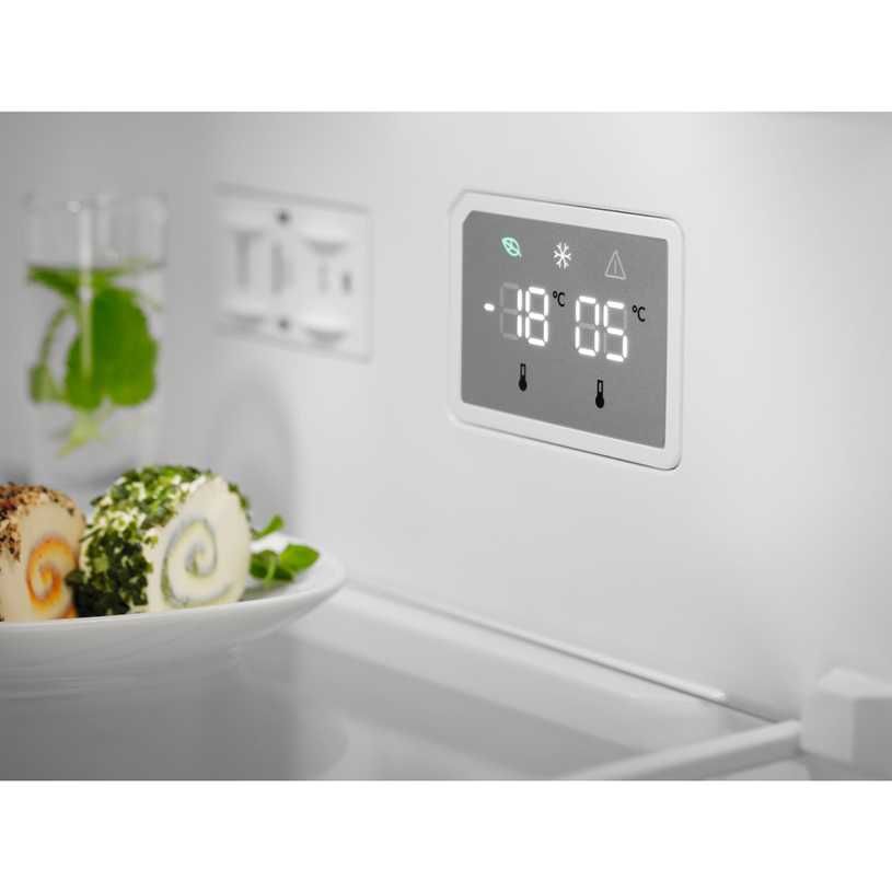 Хладилник Electrolux, нов, разопакован, отличен !