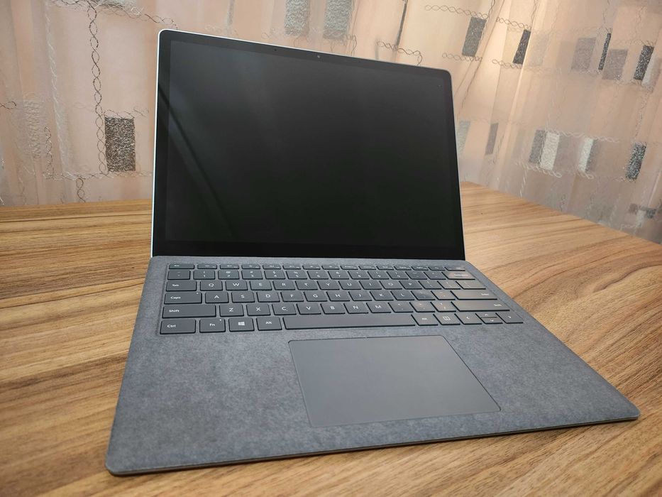 Microsoft Surface Laptop 4