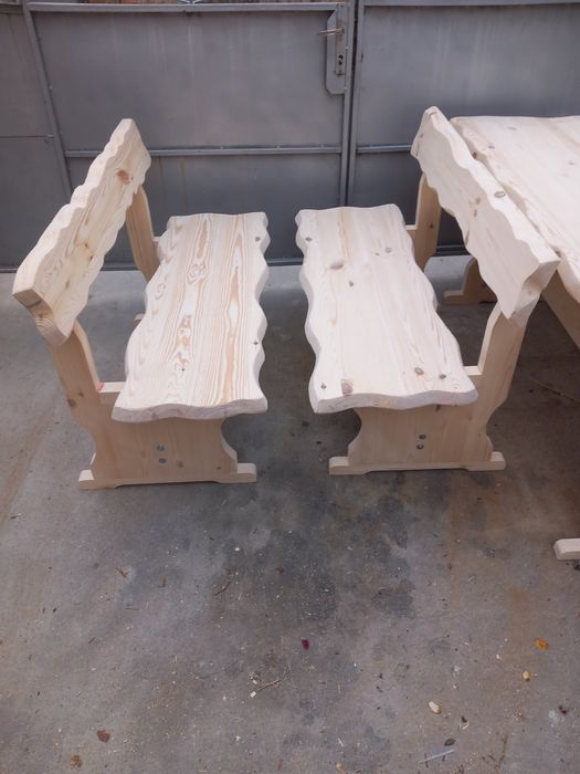 Маси и пейки с жив ръб