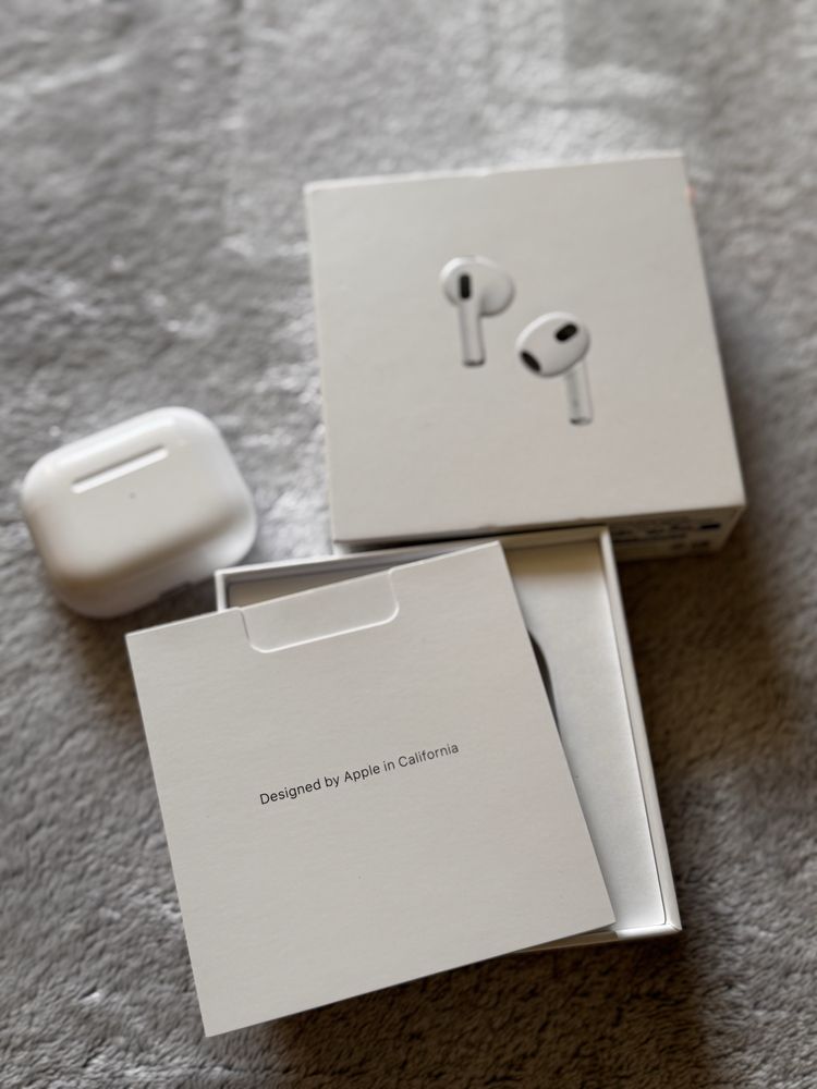 AirPods (3 rd generation)