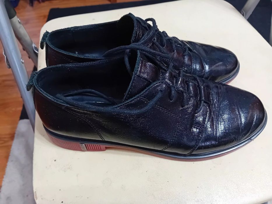 Pantofi nr 37 ...