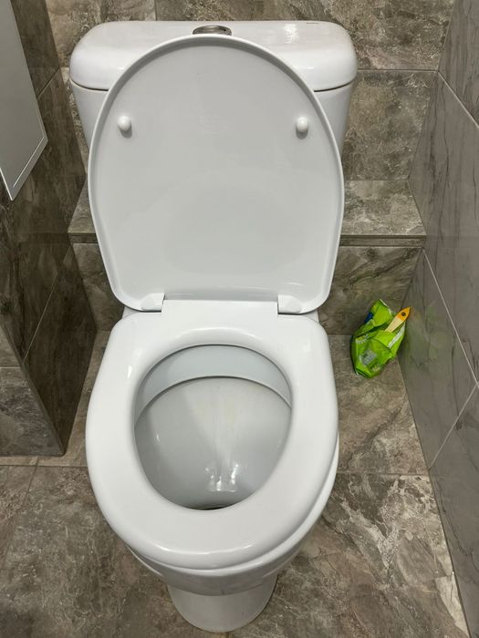 продам унитаз в отличном состояний
размеры длиной 53см
шир- 34см, общ