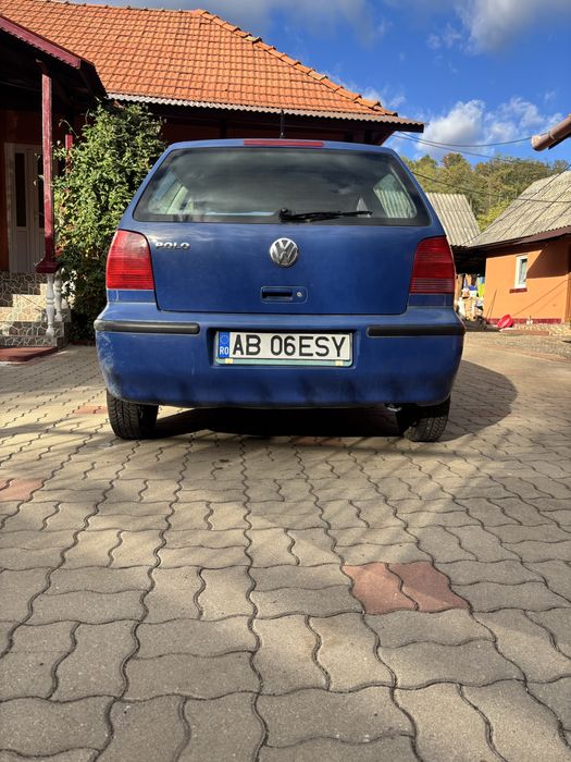 Mașină Volkswagen POLO de vânzare