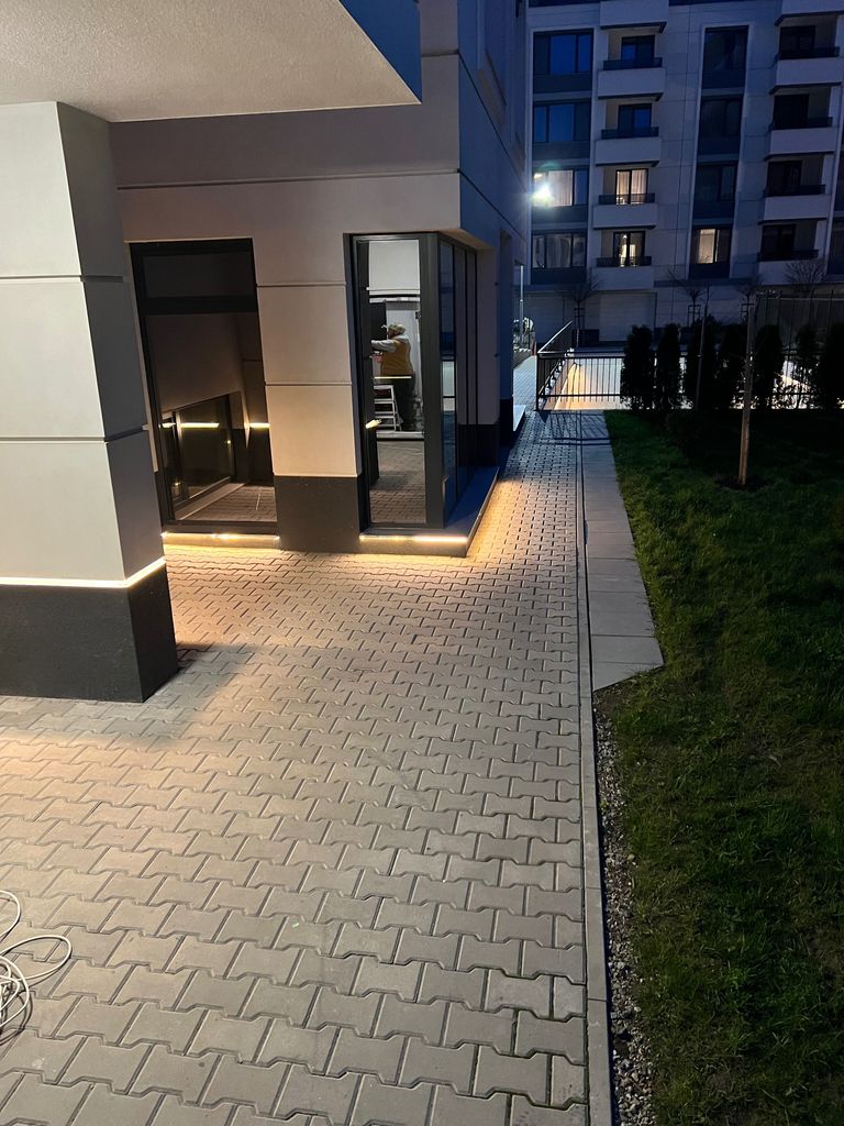 Продава се Двустаен апартамент в София, Кръстова вада - 59 кв.м за 2458 €/кв.м - Снимка #16