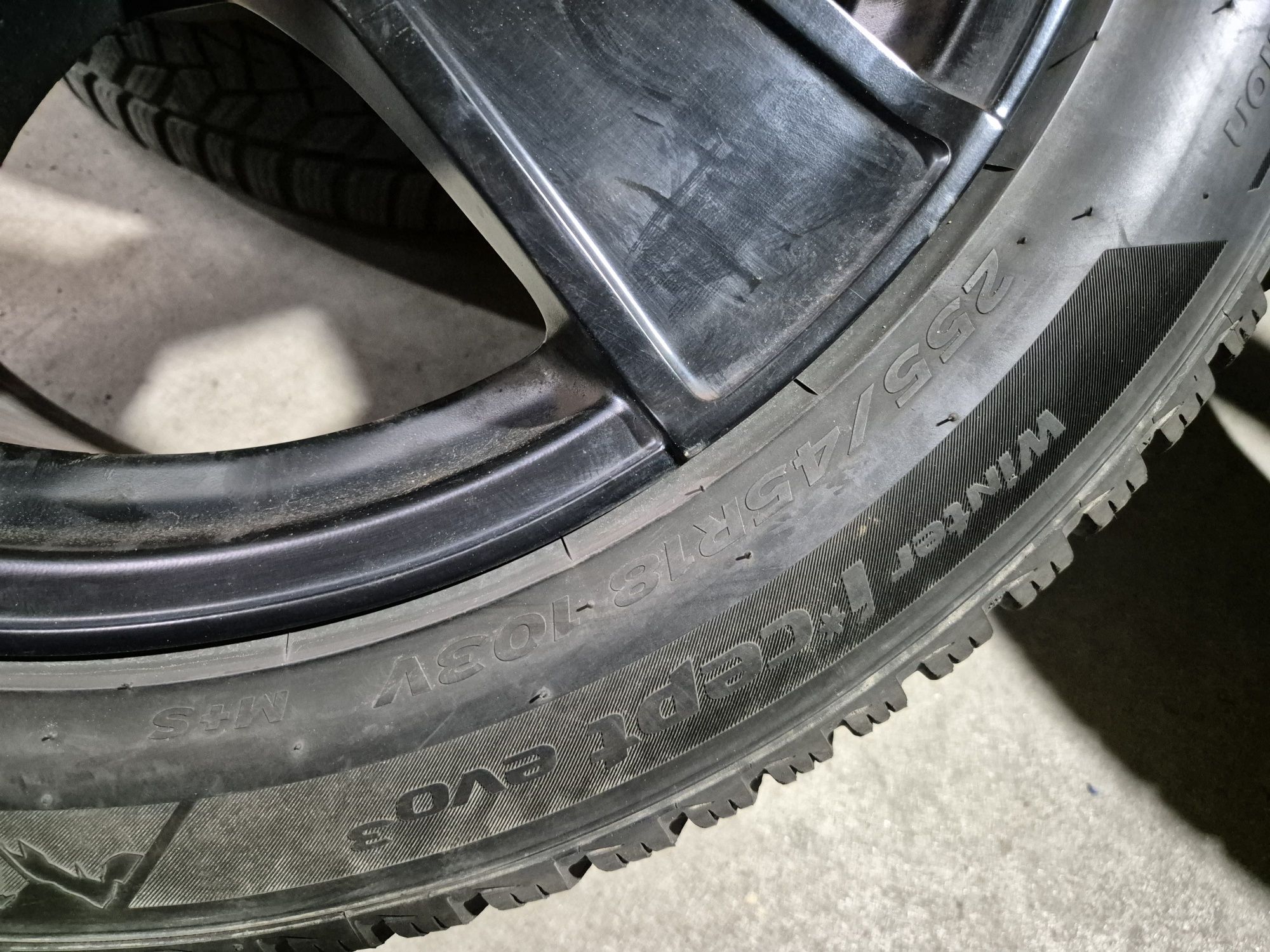 4бр. 255/45/18 гуми Hankook Winter icept evo3 зимни