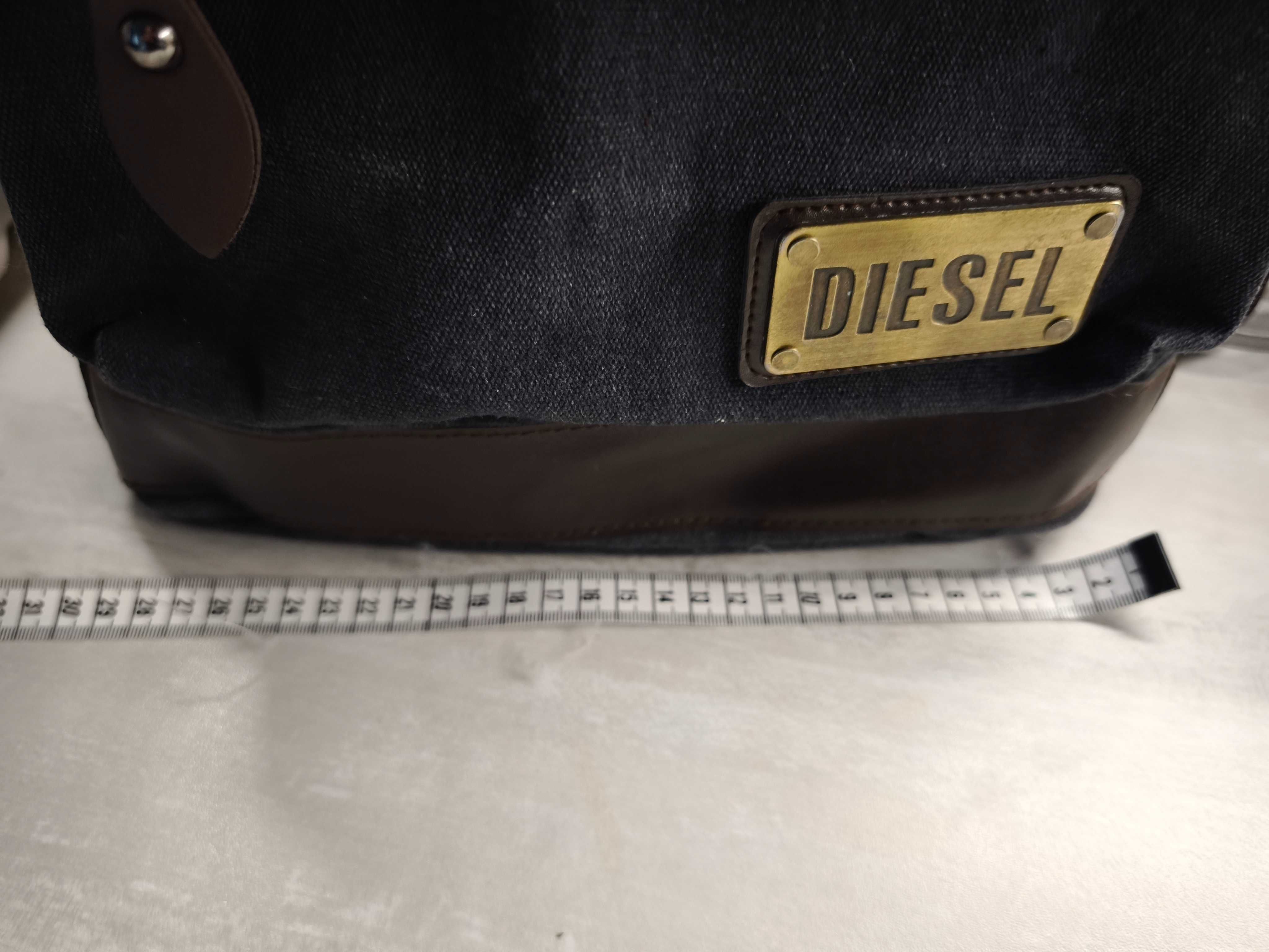 Продава се оригинална раница Diesel