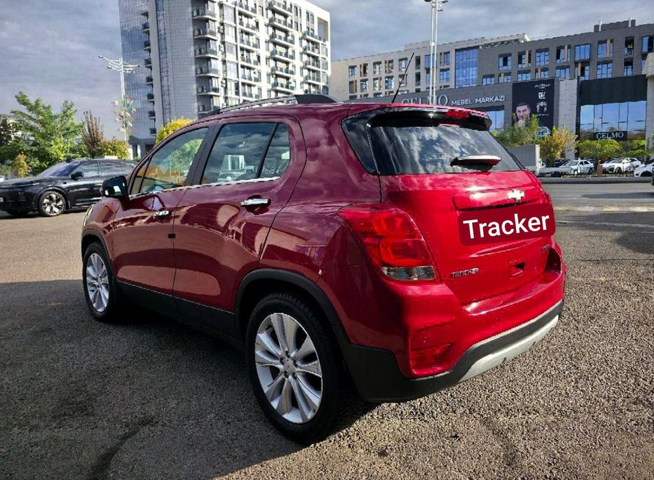 Продам Tracker Premier 2019