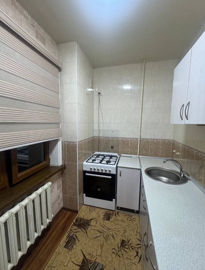 Продаётся  двухкомнатная квартира на Самарканд дарвоза, Ор-р Уч Чинор.