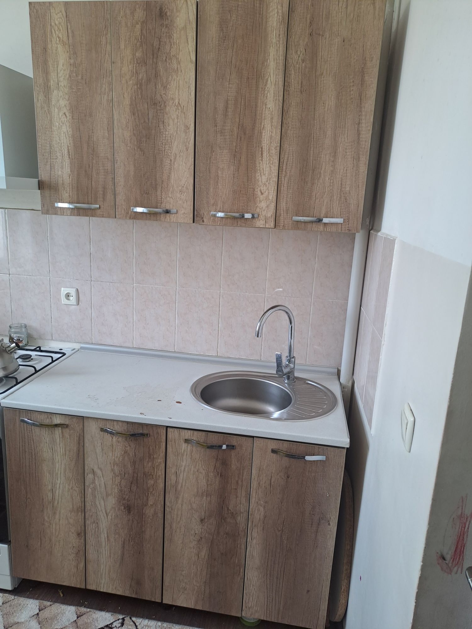 Срочно Продаётся шкаф, кухонный гарнитур, шкафчик, 4- дверей.