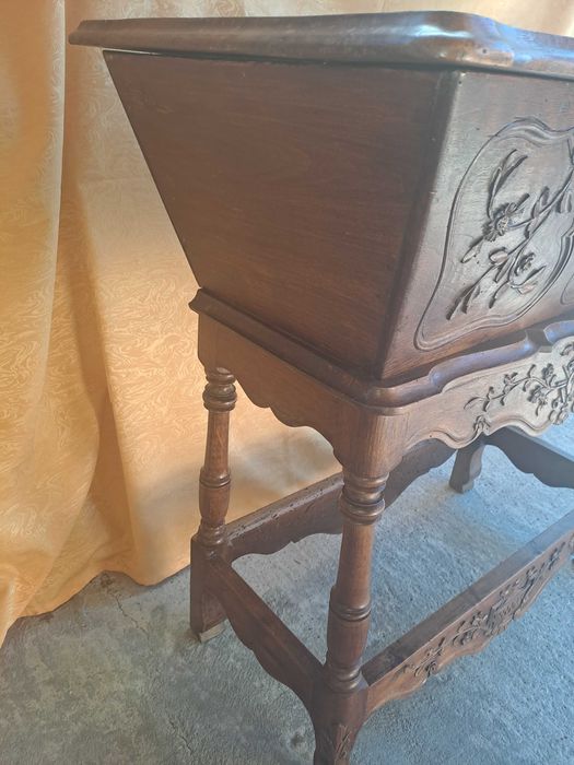 dulap vechi frantuzesc lemn nuc secol 18 - 19